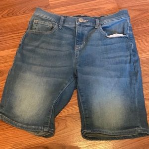Nwot Girls mid length shorts from old navy, girls size 14, light blue